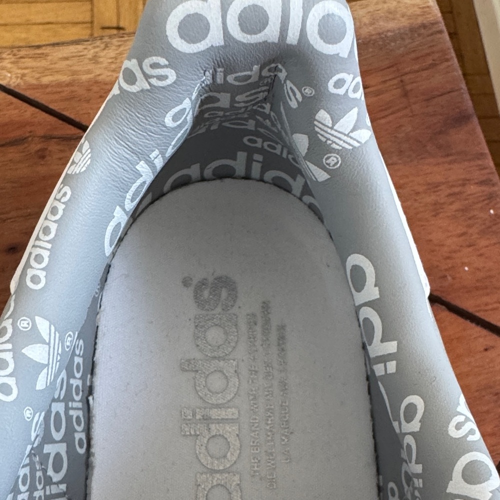 Stan Smith Adidas  Silver Sneakers men 9.5 - Picture 8 of 12
